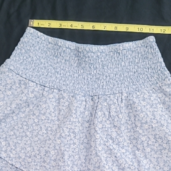 Abercrombie Kids Blue w White Florals Smocked Set - Picture 10 of 12